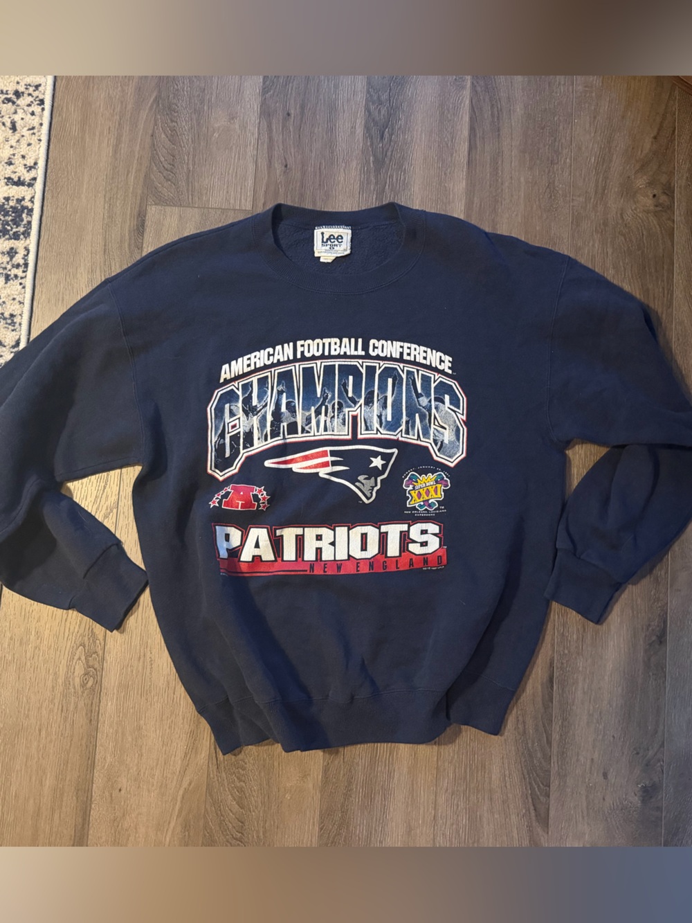 Vintage Lee Sport Navy Patriots Champions Graphic Crewneck Sweatshirt